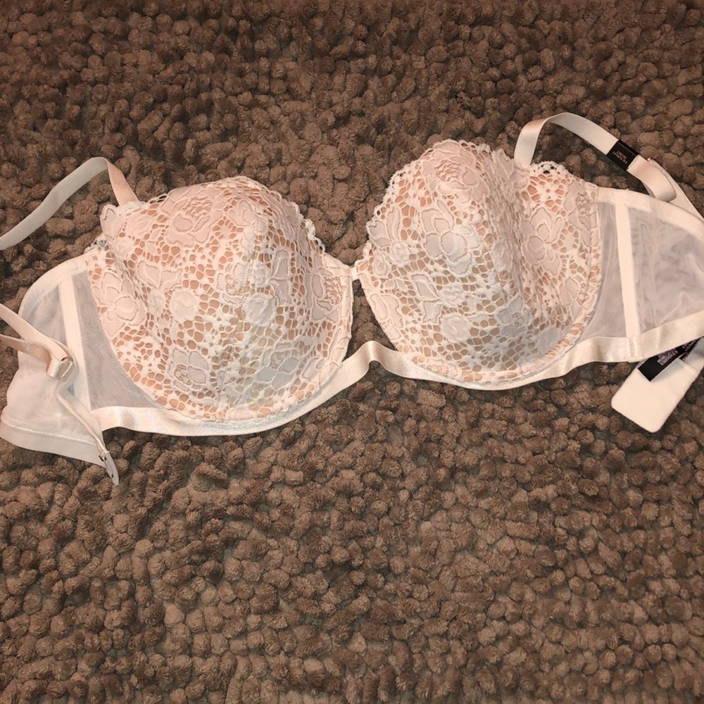 Victoria’s Secret Very Sexy collection bra. 38DD.